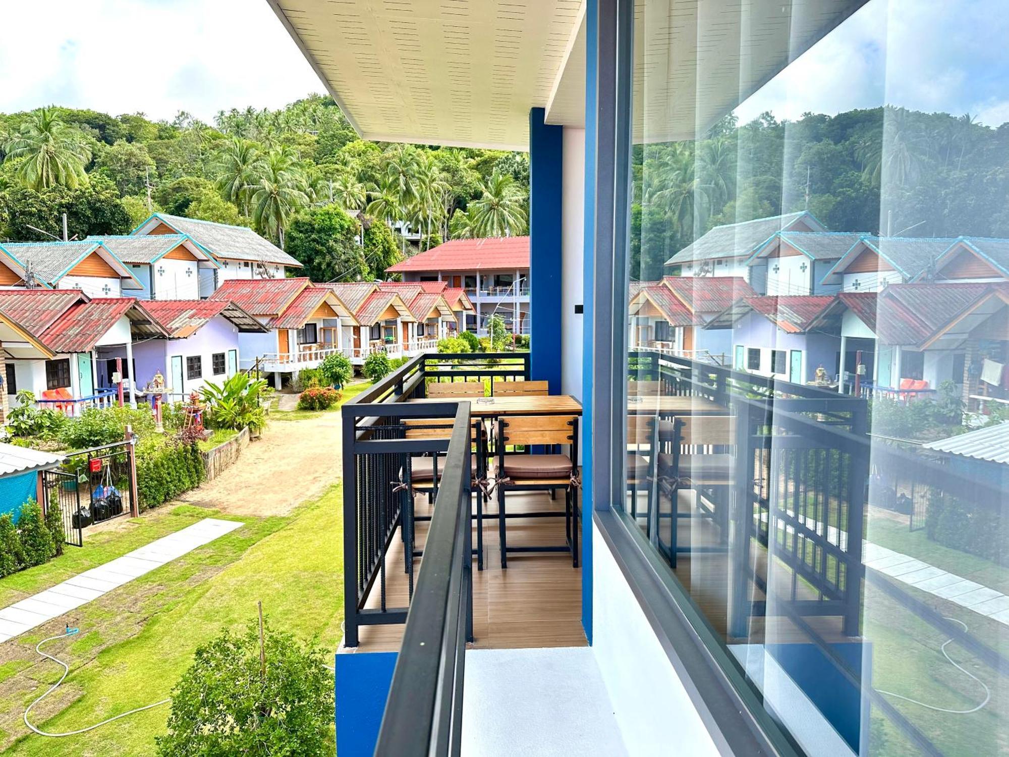 The Scenery Beach Resort Baan Khai Exterior photo