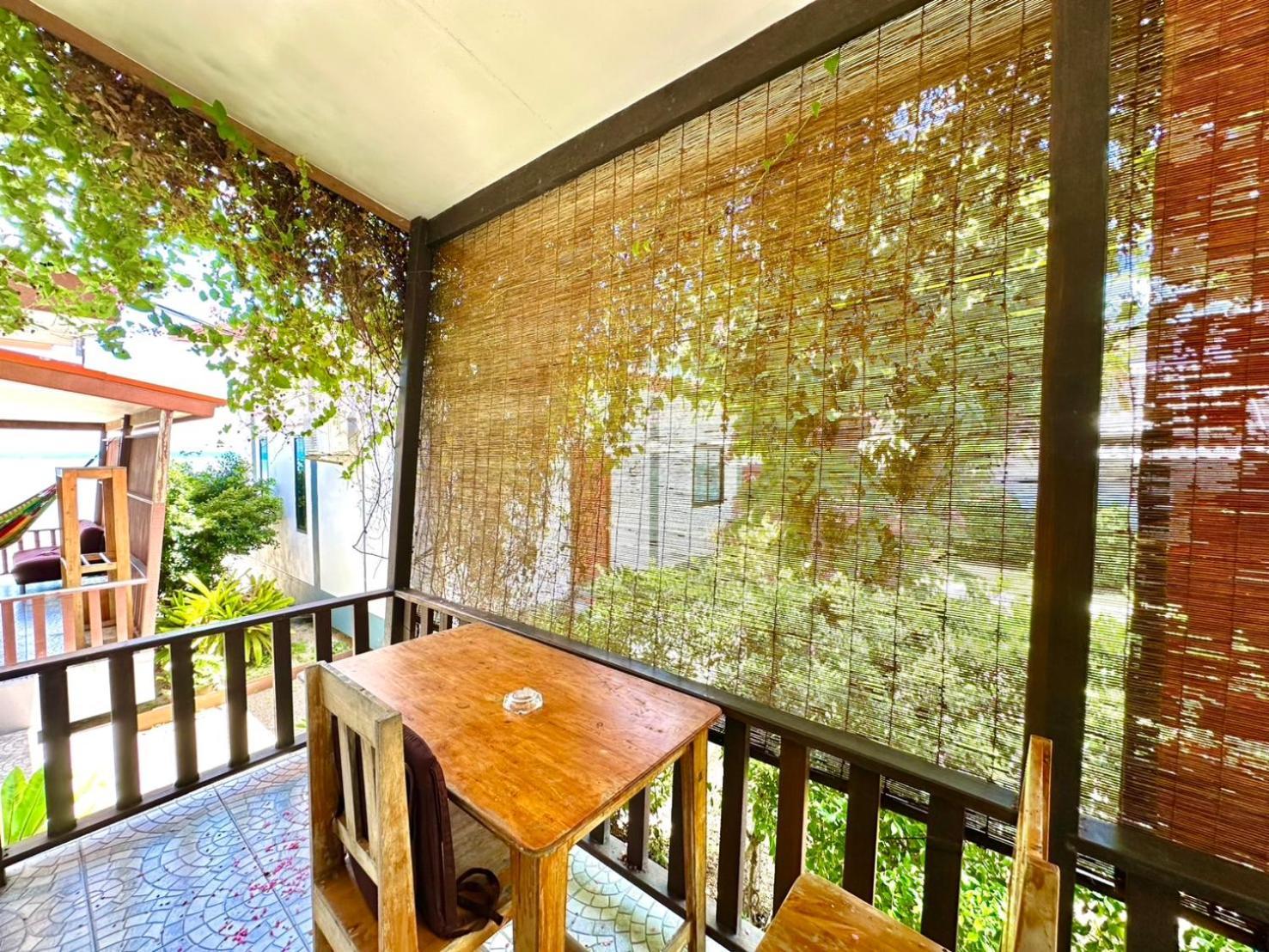 The Scenery Beach Resort Baan Khai Exterior photo
