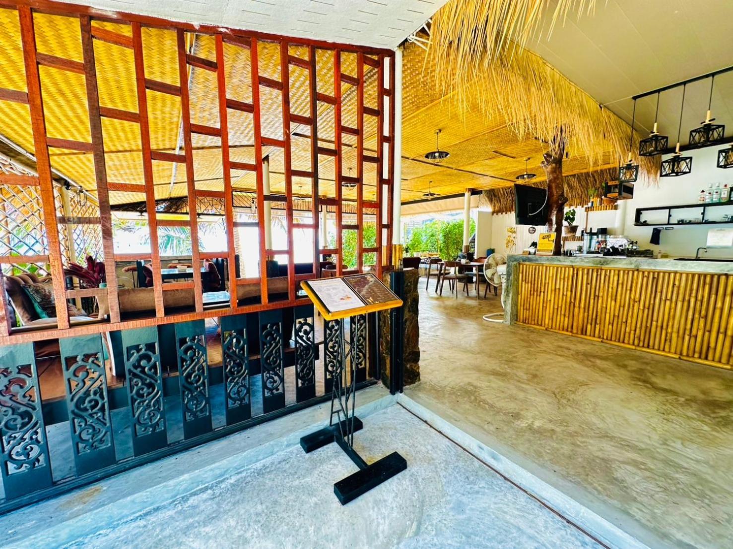 The Scenery Beach Resort Baan Khai Exterior photo
